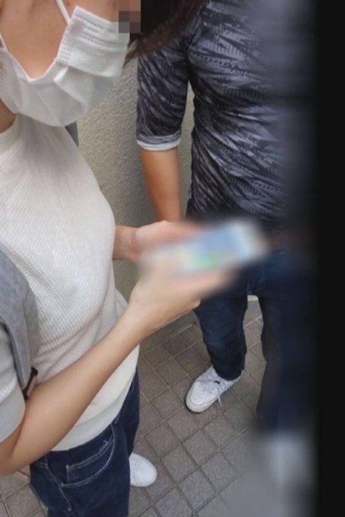 FC2-PPV Amateur Gangbang: 3 Männer schwängern Freundin vor den Augen des Partners