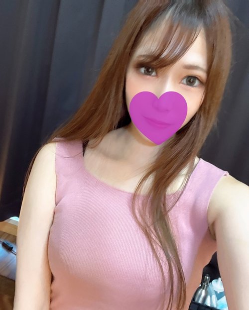 Karrierefrau Momoka bekommt Doppel-Pussy-Creampie vom riesigen Schwanz des Managers