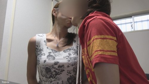 FC2 Non Censuré Femme de 39 ans Ayako Violée & Remplie de Sperme par un Inconnu Après Avoir Été Prêtée par son Mari